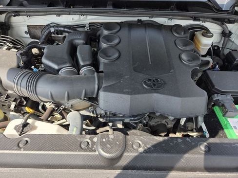 Used 2020 Toyota 4Runner Limited RWD image 40
