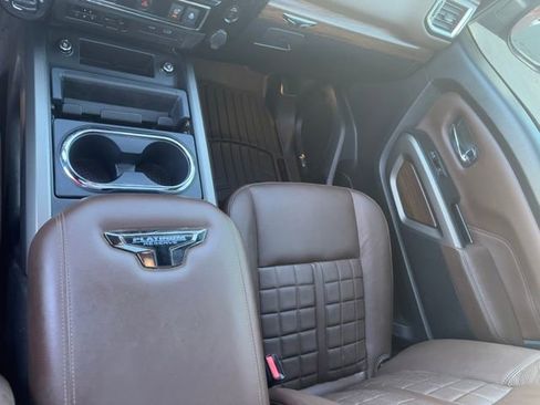 Used 2021 Nissan Titan Platinum Reserve w/ Moonroof Package image 20