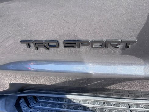 Used 2018 Toyota Sequoia TRD Sport AWD/4WD image 6