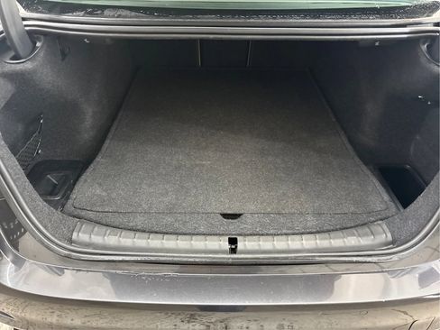 Used 2018 BMW 540i xDrive AWD/4WD image 16