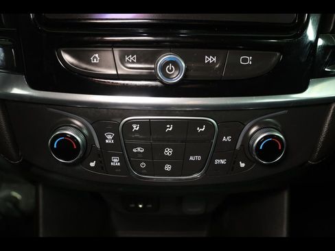 Used 2022 Chevrolet Traverse LT w/ LPO, Floor Liner Package image 28