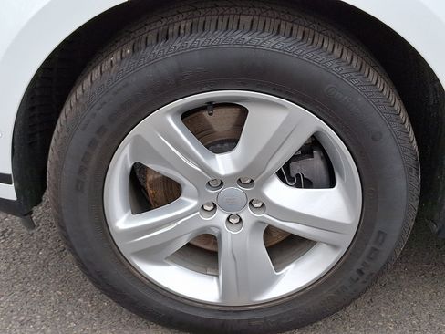 Used 2026 Land Rover Range Rover Velar S image 11