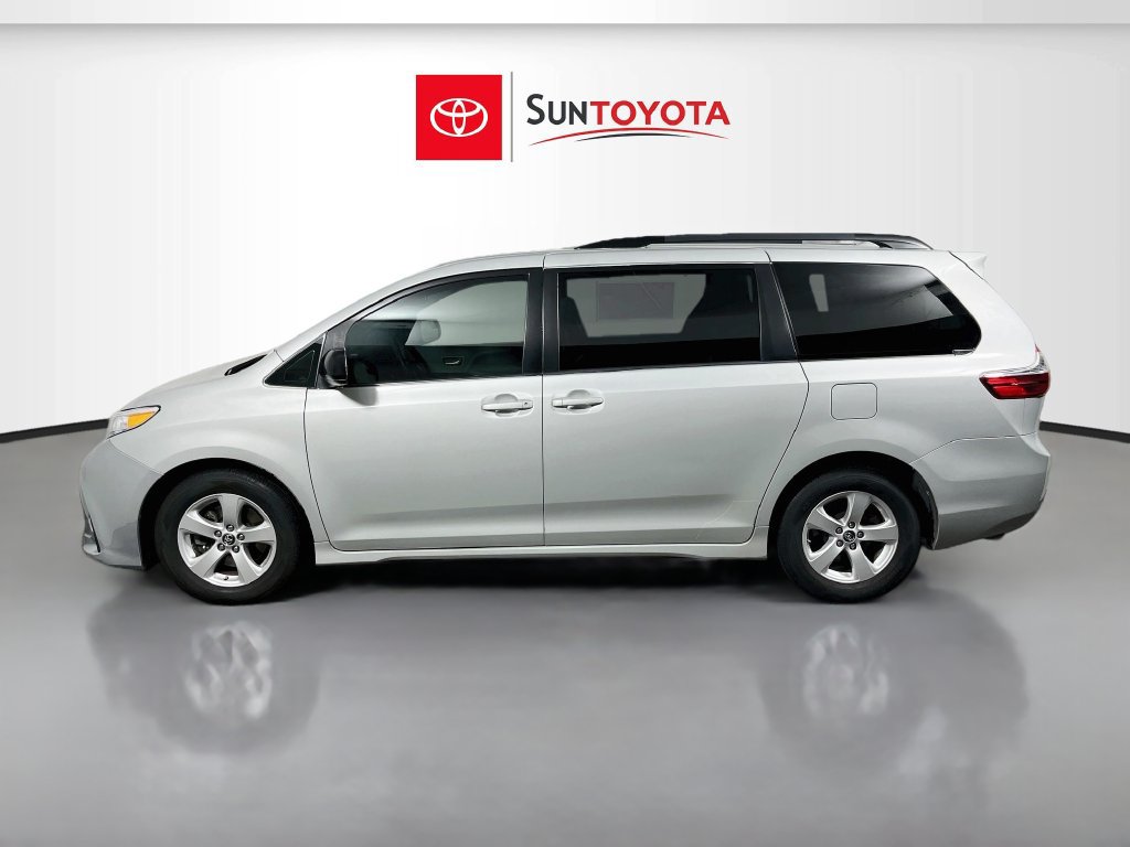 Used 2019 Toyota Sienna LE FWD image 3