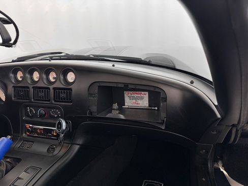 Used 1996 Dodge Viper RT/10 image 28