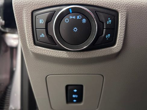 Used 2016 Ford F150 XLT w/ Equipment Group 302A Luxury AWD/4WD image 7