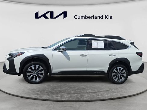 Used 2024 Subaru Outback Touring XT AWD/4WD image 2