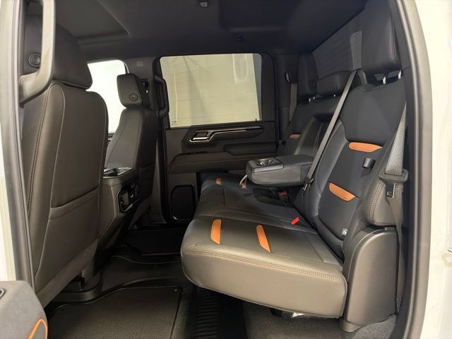 Used 2025 GMC Sierra 2500 AT4 AWD/4WD image 21