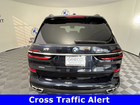 Used 2025 BMW X7 M60i w/ Executive Package image 9