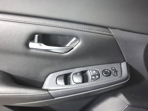 Used 2023 Nissan Sentra SV w/ Trunk Package FWD image 17