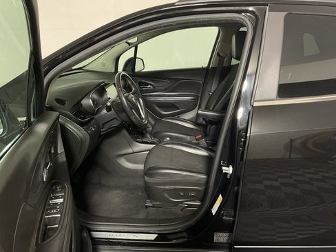 Used 2019 Buick Encore Preferred FWD image 19
