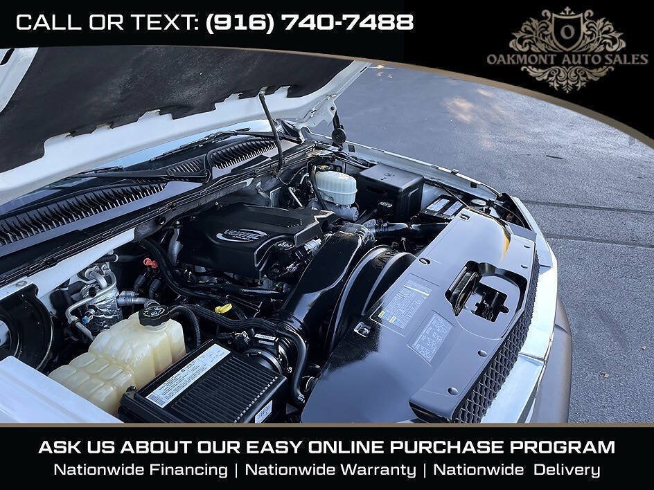 Used 2004 Chevrolet Avalanche 2500 w/ Preferred Equipment Group AWD/4WD image 31