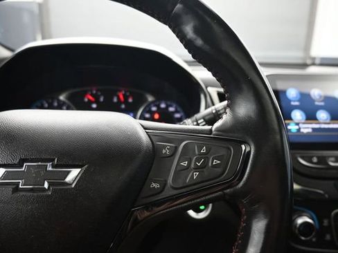 Used 2022 Chevrolet Equinox RS w/ RS Leather Package AWD/4WD image 17