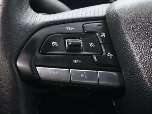 Used 2025 Cadillac XT4 Sport w/ Technology Package FWD image 28