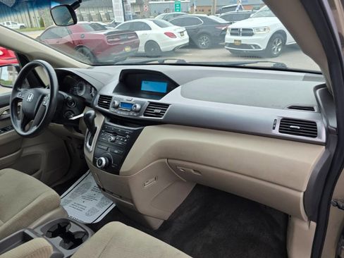 Used 2011 Honda Odyssey EX image 34