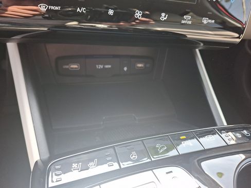 Certified 2023 Hyundai Tucson Limited AWD/4WD image 25