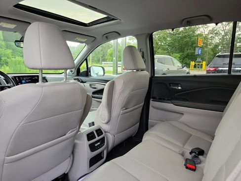 Used 2021 Honda Pilot Special Edition image 14