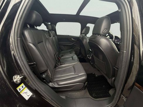 Used 2018 Audi Q7 3.0T Prestige w/ Prestige Package AWD/4WD image 32