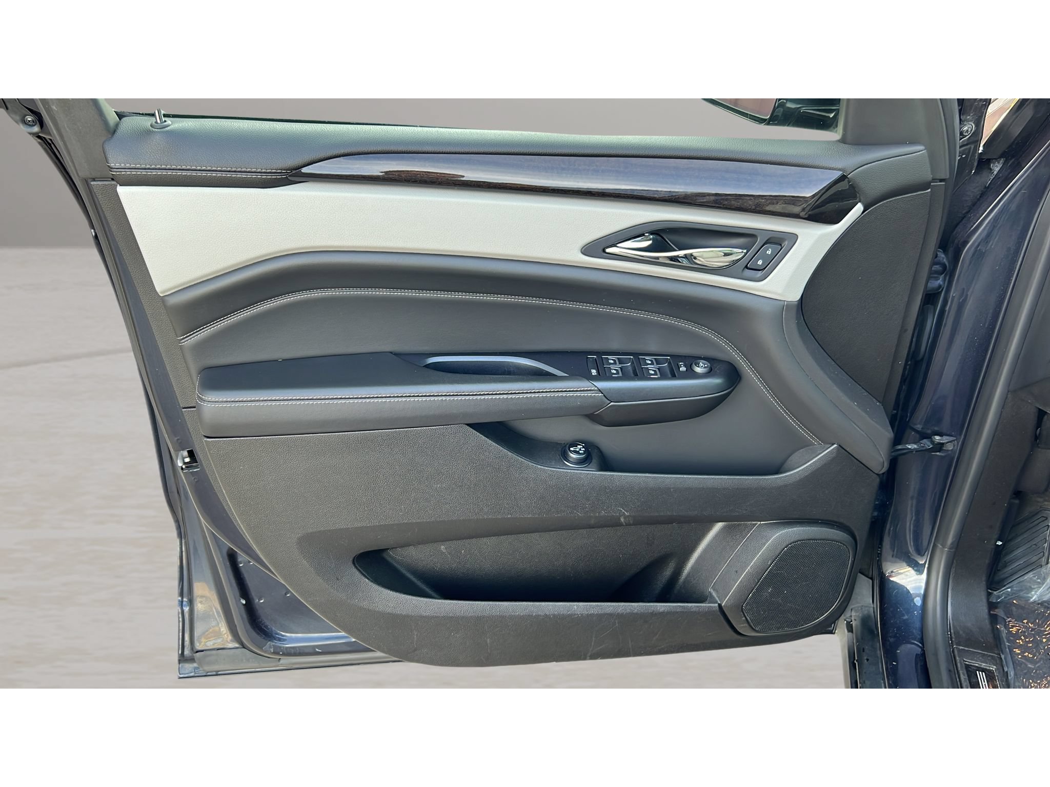 Used 2015 Cadillac SRX Premium AWD/4WD image 26
