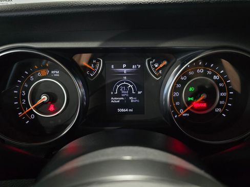 Used 2023 Jeep Wrangler Sport S image 18