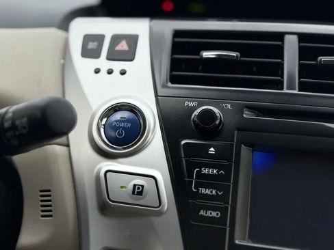 Used 2013 Toyota Prius V Five image 26