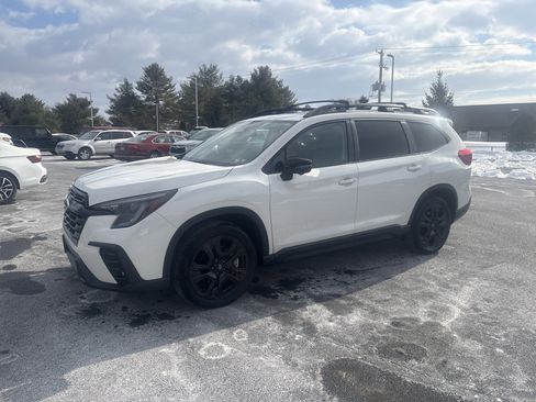 Used 2023 Subaru Ascent Onyx Edition Limited image 3