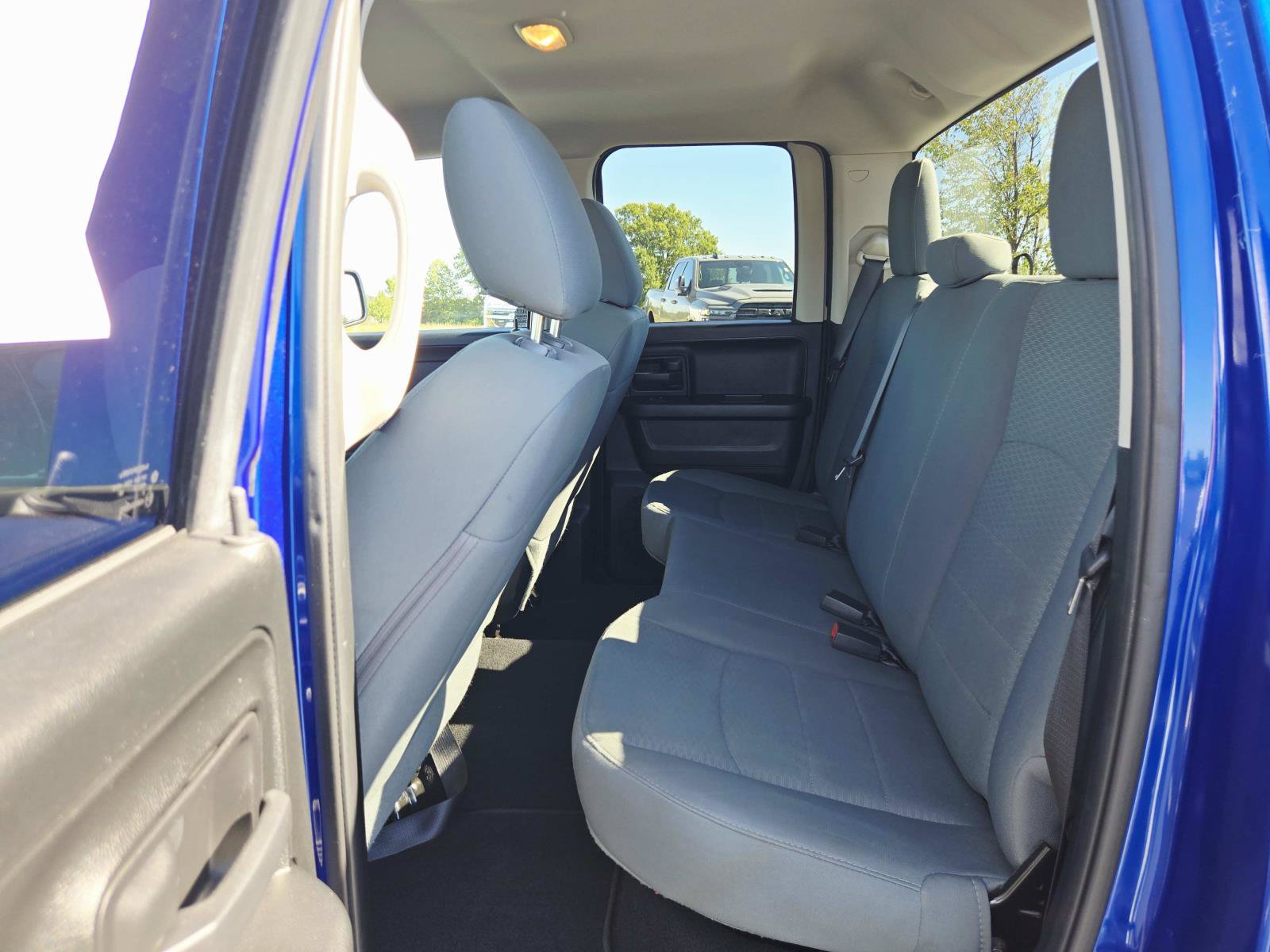 Used 2017 RAM 1500 Express AWD/4WD image 13