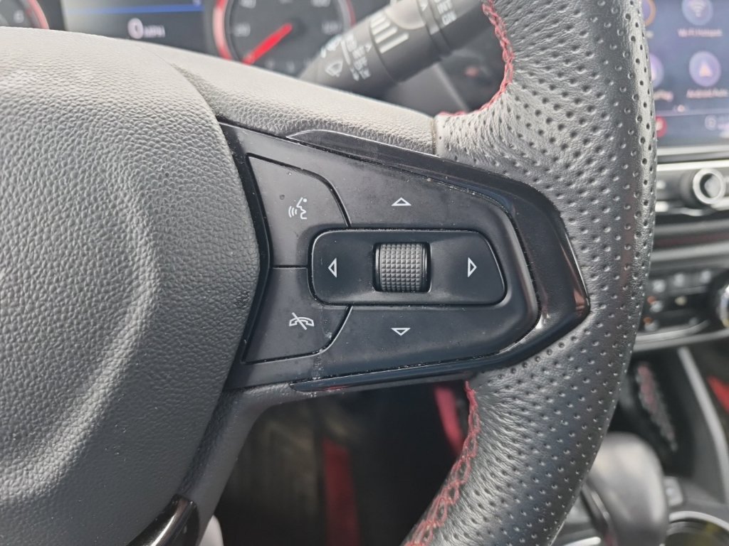 Used 2023 Chevrolet TrailBlazer RS w/ Sun and Liftgate Package AWD/4WD image 16