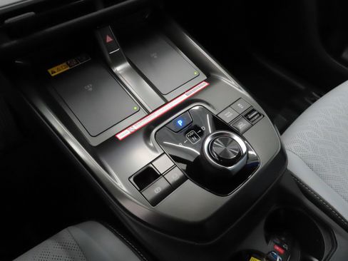 New 2026 Subaru Solterra Premium image 17