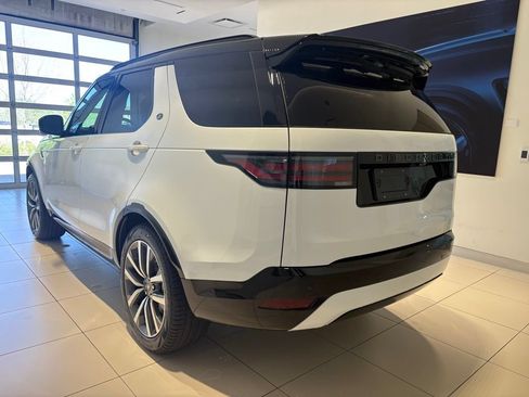 New 2026 Land Rover Discovery Dynamic SE AWD/4WD image 2