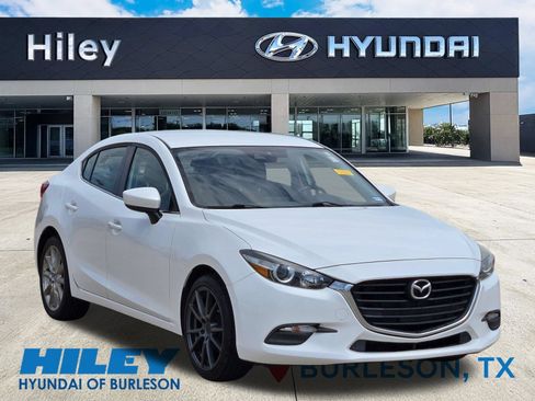 Used 2017 MAZDA MAZDA3 Touring FWD image 1