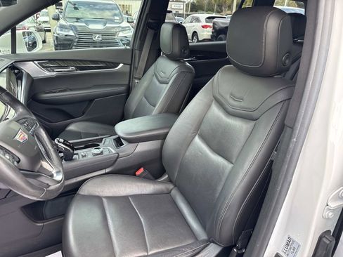 Used 2020 Cadillac XT6 Premium Luxury image 21