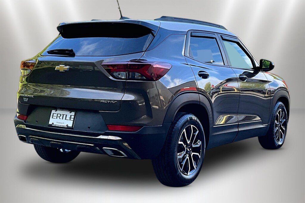 Used 2022 Chevrolet TrailBlazer ACTIV w/ Sun and Liftgate Package FWD image 5