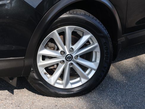 Used 2019 Nissan Rogue Sport SV AWD/4WD image 27