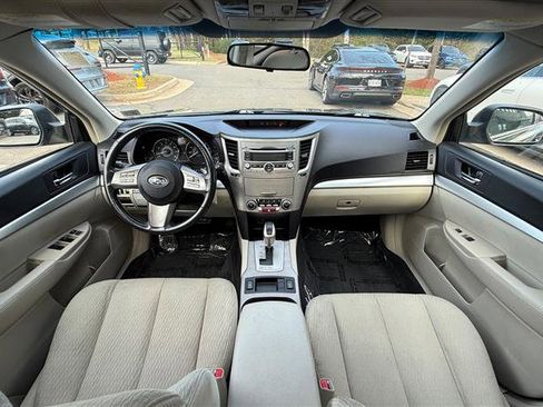 Used 2010 Subaru Outback 2.5i Premium image 22