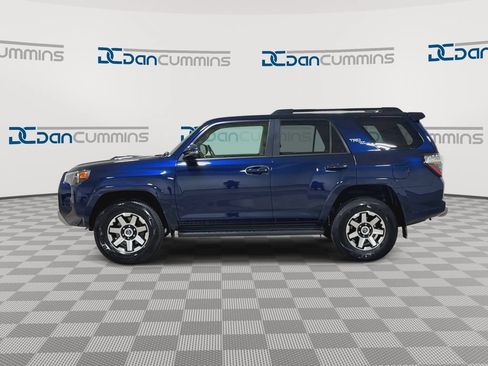 Used 2023 Toyota 4Runner TRD Off-Road Premium w/ Moonroof Package AWD/4WD image 5