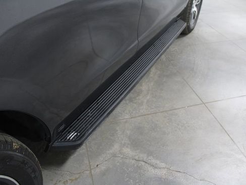 Used 2024 Ford Expedition Limited image 12