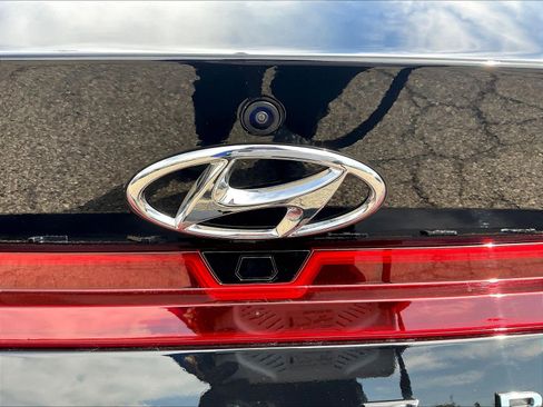 Used 2022 Hyundai Elantra SEL w/ Convenience Package FWD image 23