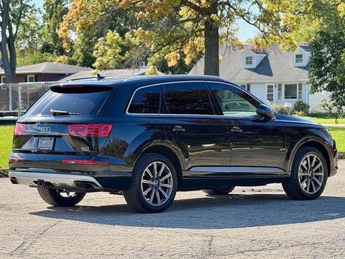 Used 2017 Audi Q7 3.0T Premium Plus image 8