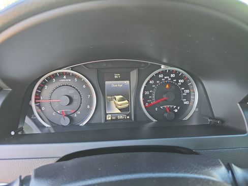 Used 2016 Toyota Camry SE image 18