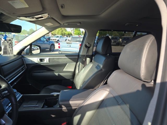 Used 2024 Hyundai Santa Fe Limited FWD image 8