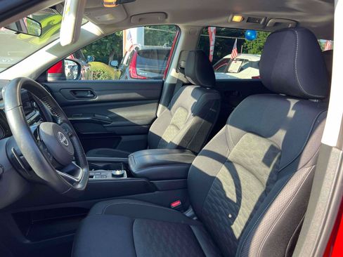 Used 2023 Nissan Pathfinder SV AWD/4WD image 25