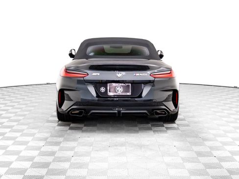 Used 2022 BMW Z4 M40i w/ Premium Package RWD image 5