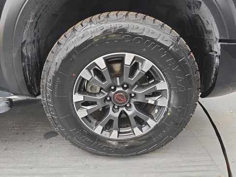Used 2024 Nissan Titan PRO-4X w/ Pro-4x Convenience Package image 12