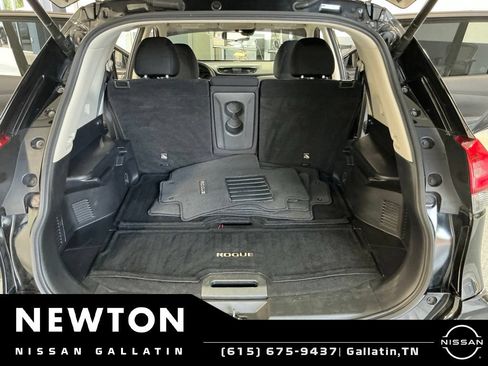 Used 2019 Nissan Rogue SV w/ Premium Package FWD image 19