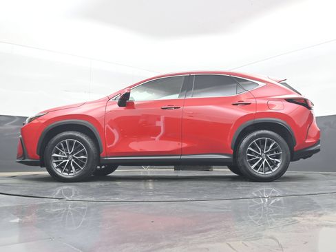 Used 2025 Lexus NX 250 FWD w/ Towing Package (2000 Lbs) image 27