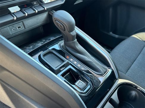 Used 2025 Chevrolet Colorado W/T image 25