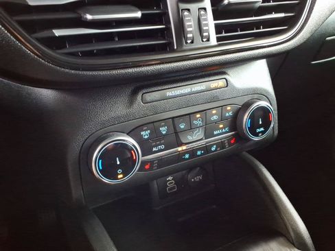 Certified 2025 Ford Escape ST-Line Select AWD/4WD image 15