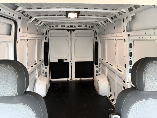 Used 2025 RAM ProMaster 2500 w/ Convenience Group FWD image 18