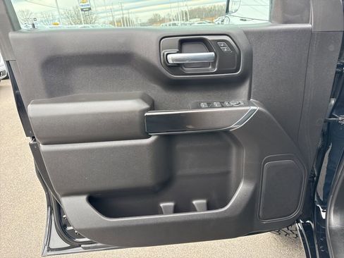 Used 2021 Chevrolet Silverado 1500 Custom Trail Boss w/ Midnight Edition image 23