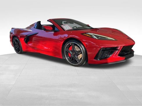 Used 2023 Chevrolet Corvette Stingray Convertible w/ Z51 Performance Package image 3